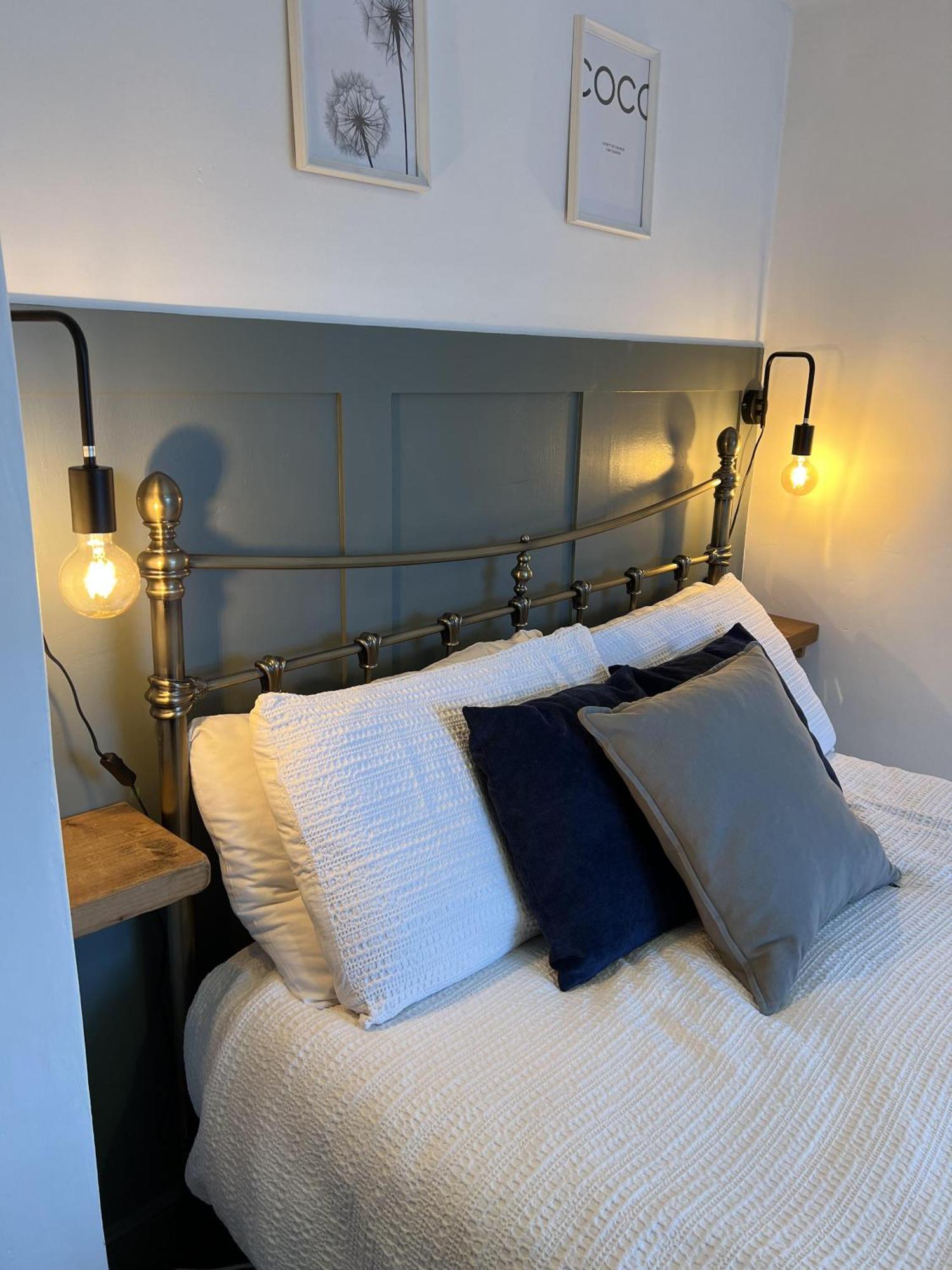 Cosy Two Bedrooom Cottage Set In A Dorset Village Стерминстер-Ньютон Экстерьер фото